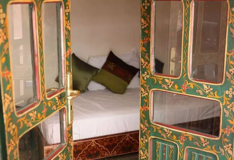 سوییت جونیور, Riad El Grably