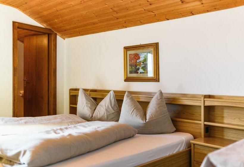 バルコニー付きスタンダードルーム, Restaurant Alber