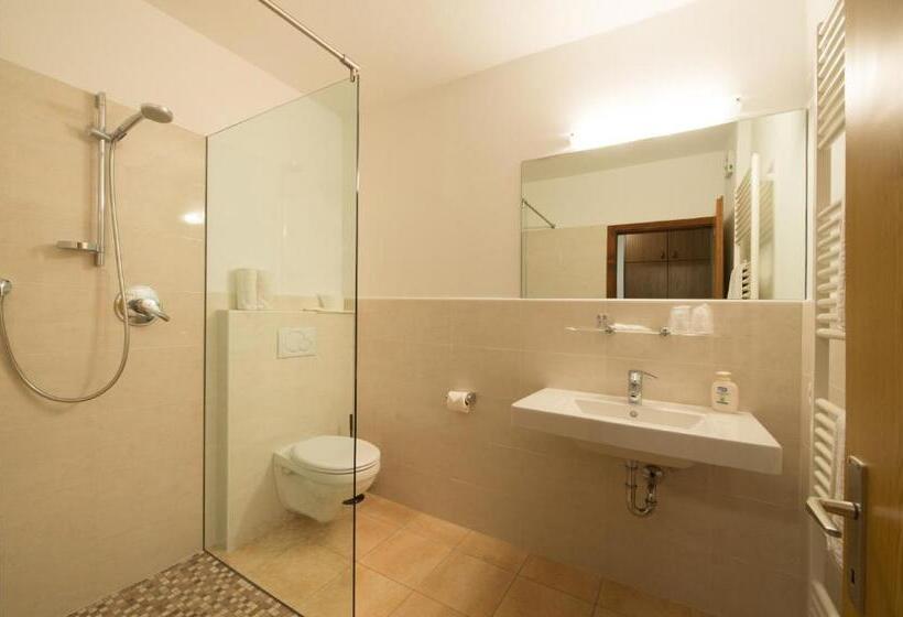 スーペリアールーム, Restaurant Alber