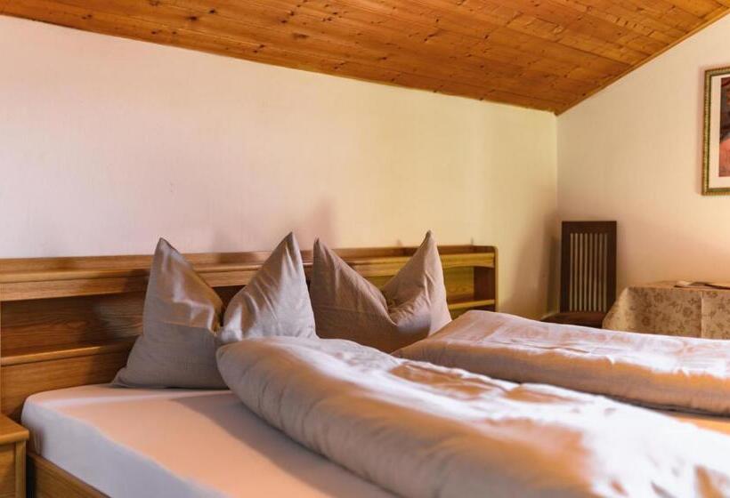 スタンダードルーム, Restaurant Alber