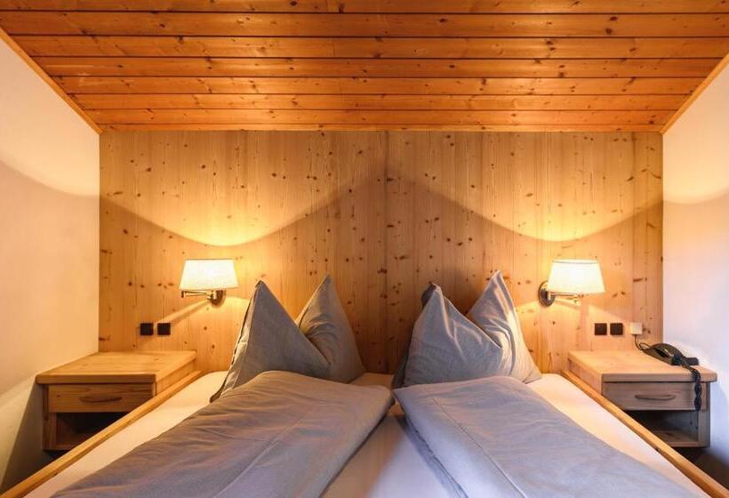 スタンダードルーム, Restaurant Alber