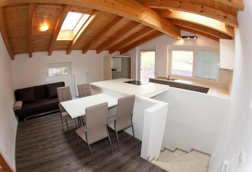 庭の見える１ベッドルームアパートメント, Restaurant Alber