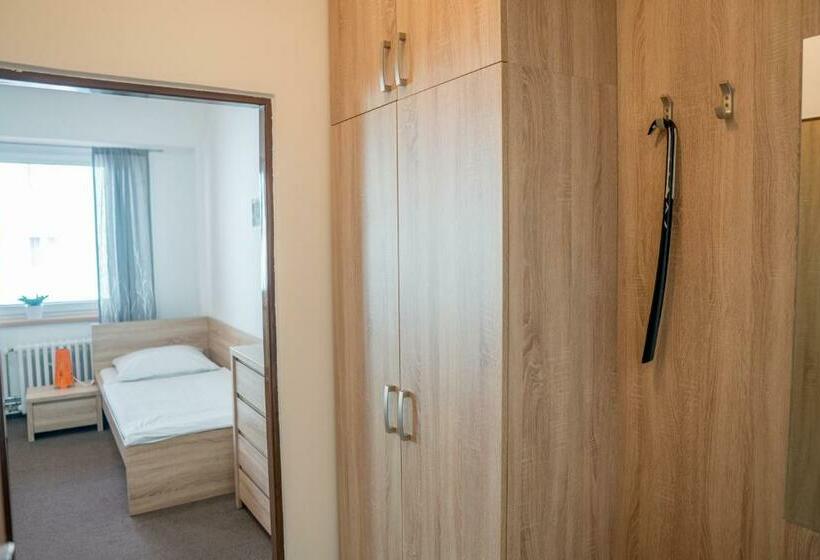 スタンダードスタジオ, Penzion Staré Louny