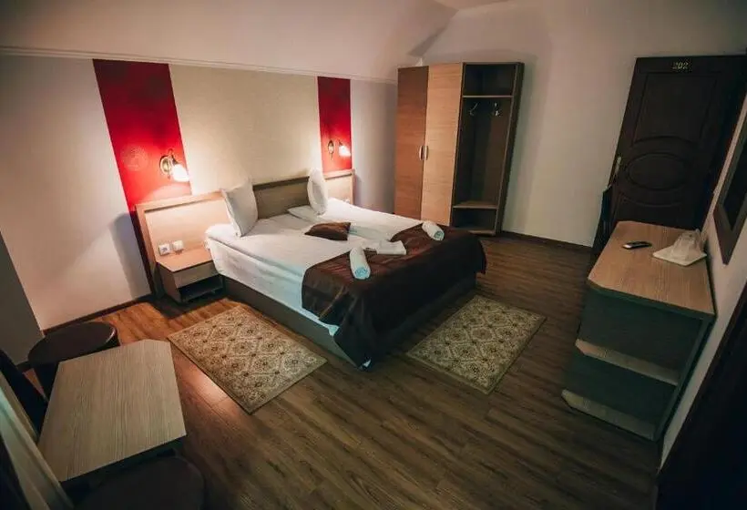 Habitació Estàndard, Szandy