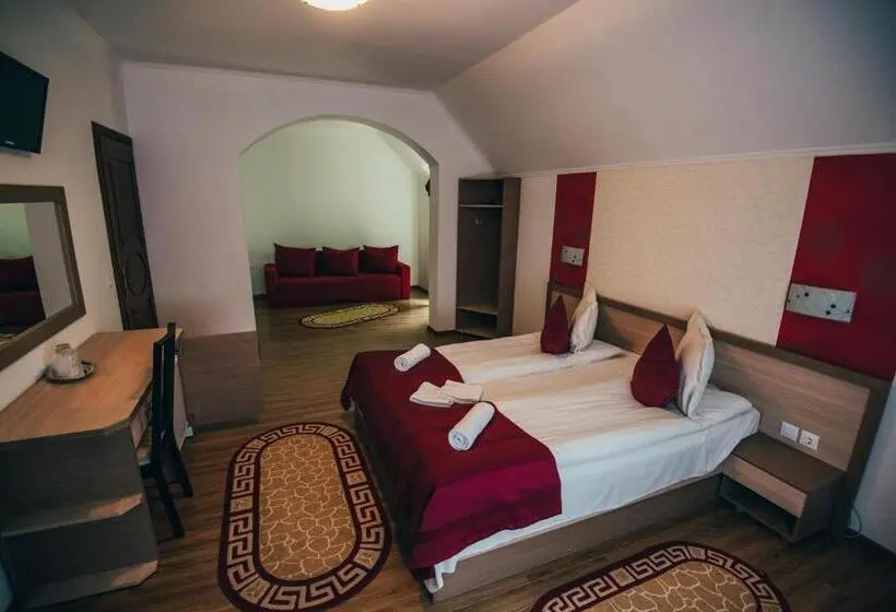 Suite Familiar, Szandy