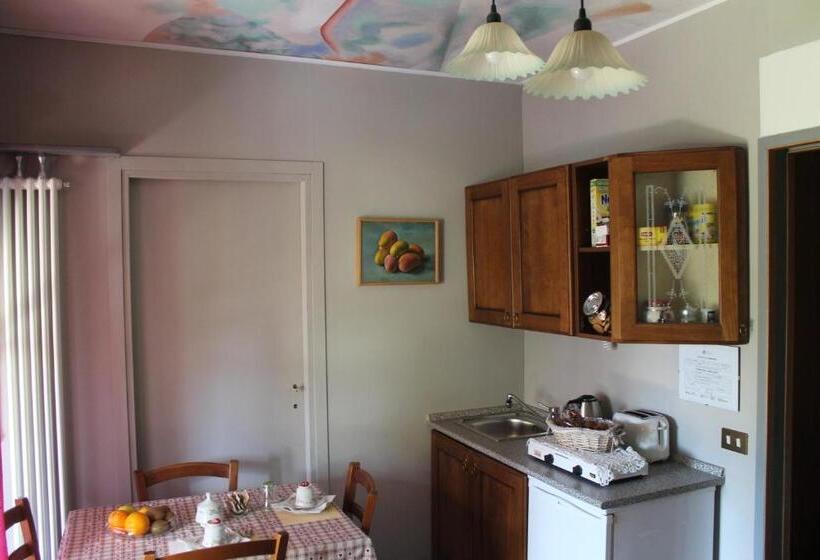 带1个卧室带花园景观的公寓, B&b Artistic House