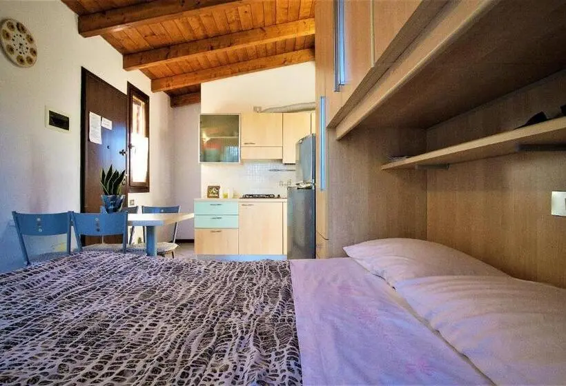 デラックススタジオ, B&b La Mia Oasi