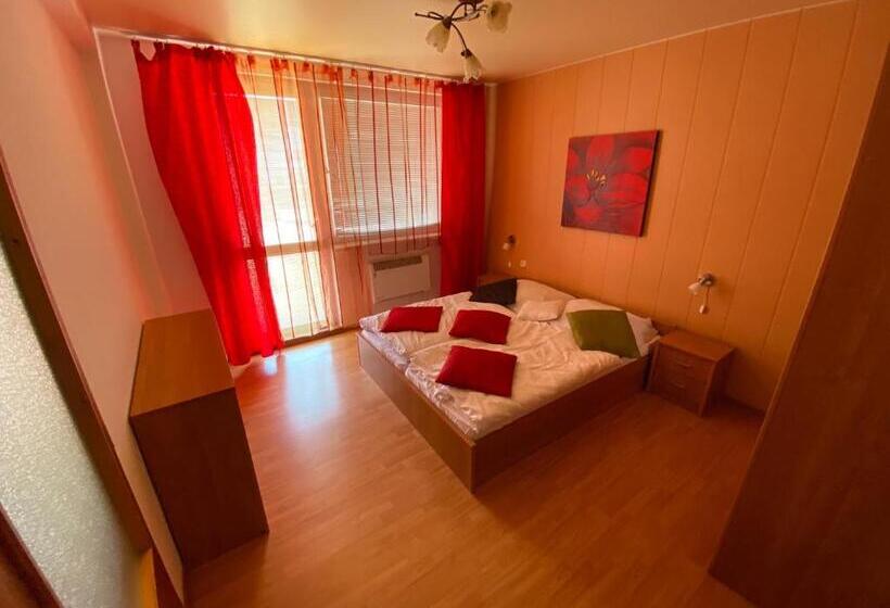 جناح مزود بتراس, Felicia