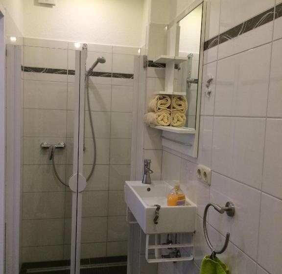 침실 1개 아파트, Schlafen In Rosengarten