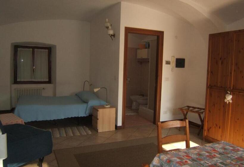 חדר סטנדרט לשלושה, Bed & Breakfast Varionda