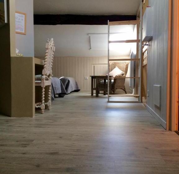 חדר משפחתי, Les Chambres Du Presbytère Du Val