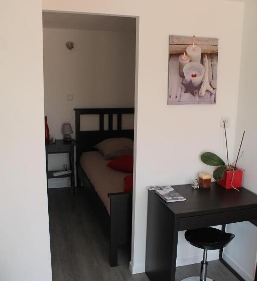 Номер Стандарт, Le Champ De La Ferme