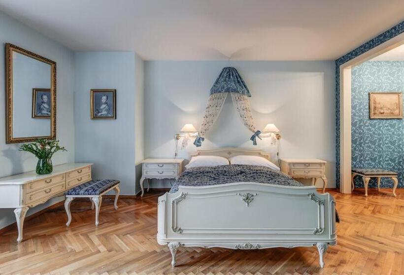 豪华三人间, Vila Austerlitz