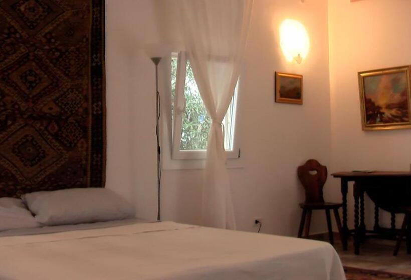 اتاق لوکس, Casa Veneri
