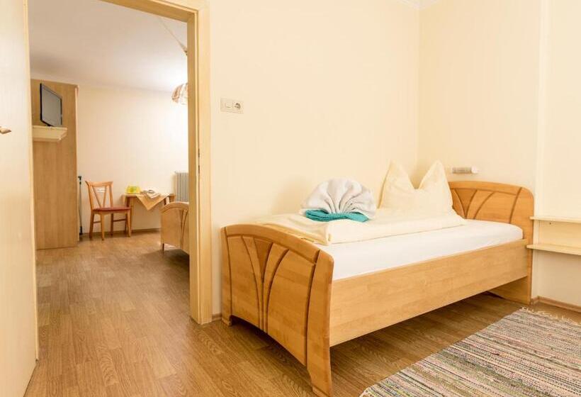 Семейный Номер, Gasthof Pension Rabl