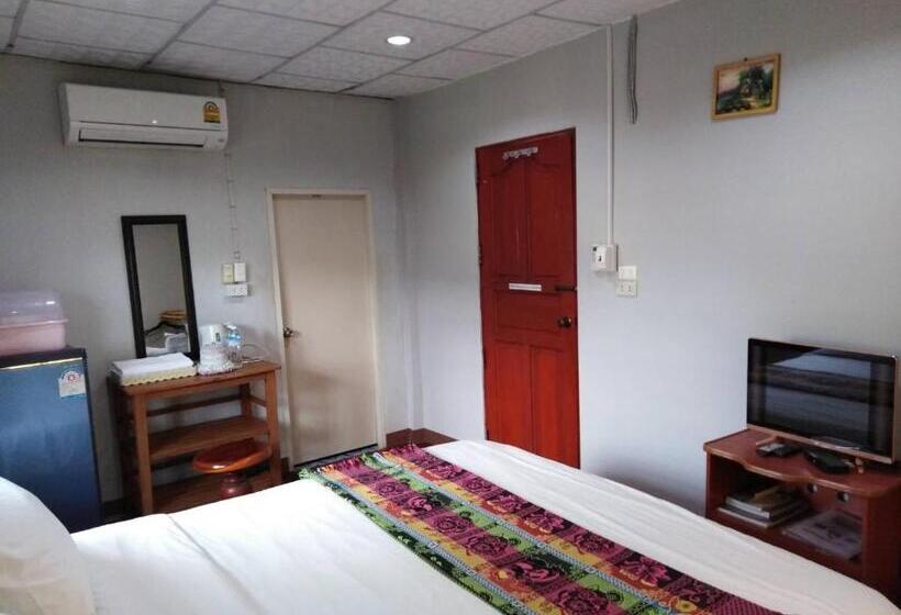 キングサイズベッドのスタンダードルーム, Khao Kho Flora