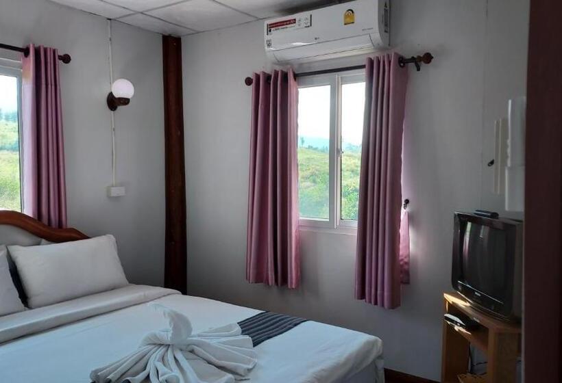 スタンダード4人部屋, Khao Kho Flora