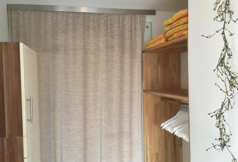 Standard-studio Terassi, Gästehaus Sommertal, Eigener Parkplatz, 800m Zum Bodensee, 300m Zur Altstadt