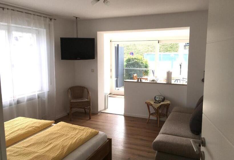 Студио Стандарт с Террасой, Gästehaus Sommertal