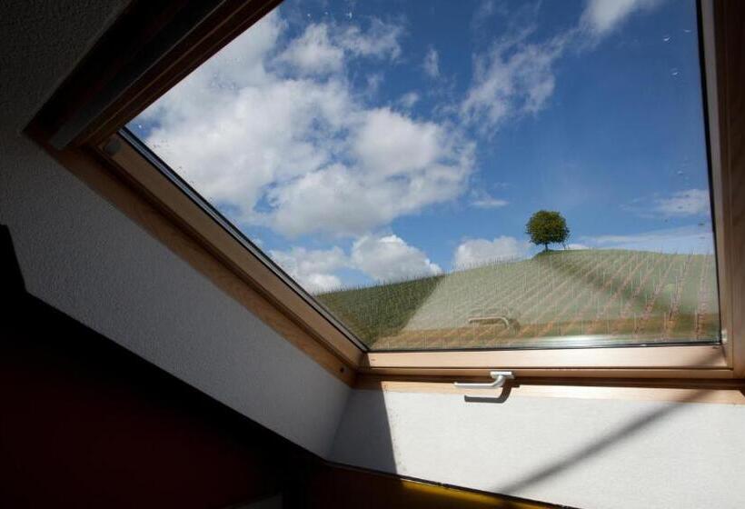 Студио Стандарт с Балконом, Gästehaus Sommertal