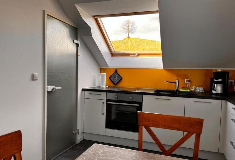 Студио Стандарт с Балконом, Gästehaus Sommertal