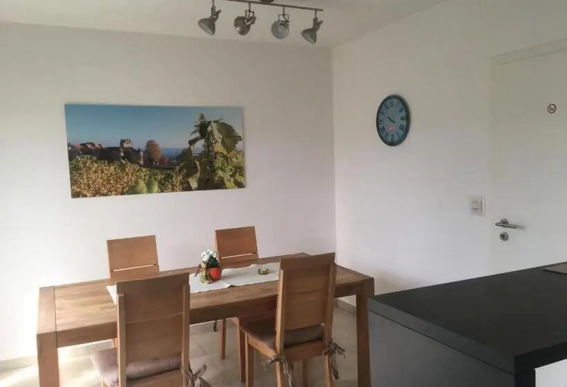 Huoneisto 2 Makuuhuonetta, Gästehaus Sommertal, Eigener Parkplatz, 800m Zum Bodensee, 300m Zur Altstadt