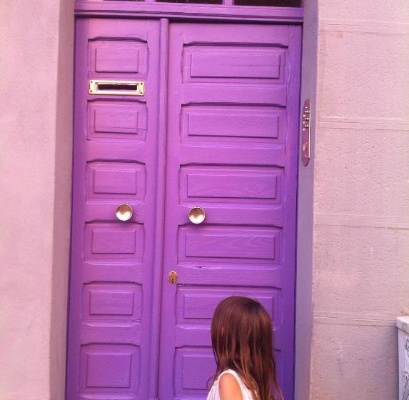 شقة غرفة واحدة, Numero 3