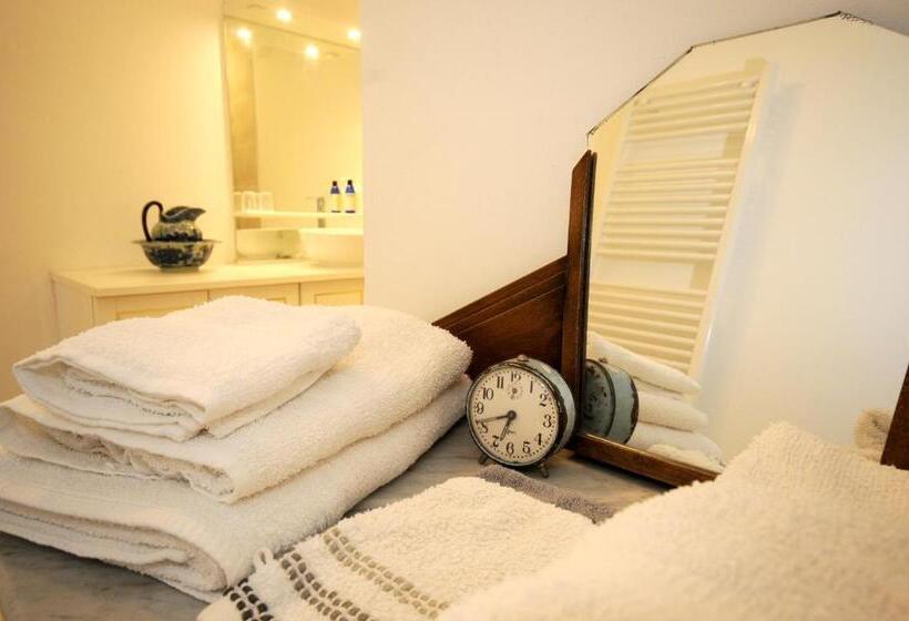 ベーシックルーム, Chez Madeleine