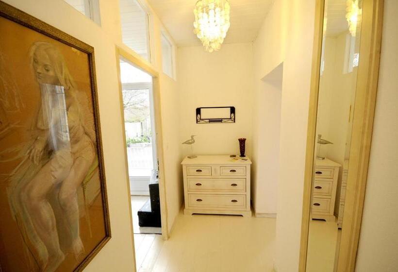 ベーシックルーム, Chez Madeleine