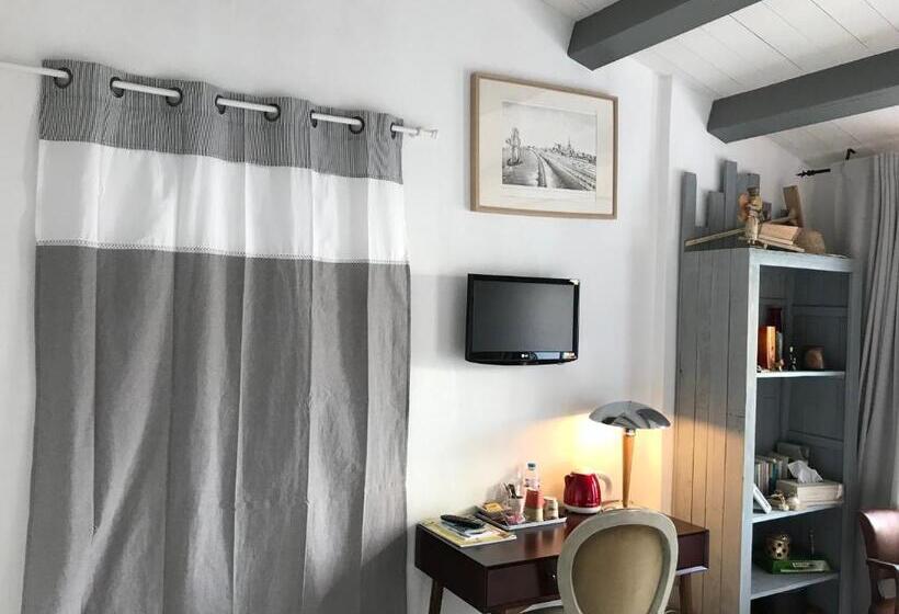 غرفة قياسية, Les Yeux Bleus Bed & Breakfast