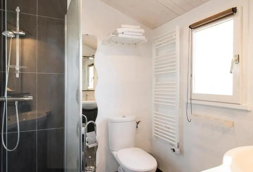 اتاق استاندارد چهار تخته, Les Yeux Bleus Bed & Breakfast