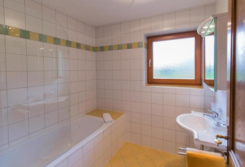Номер Deluxe, Pension Nigella