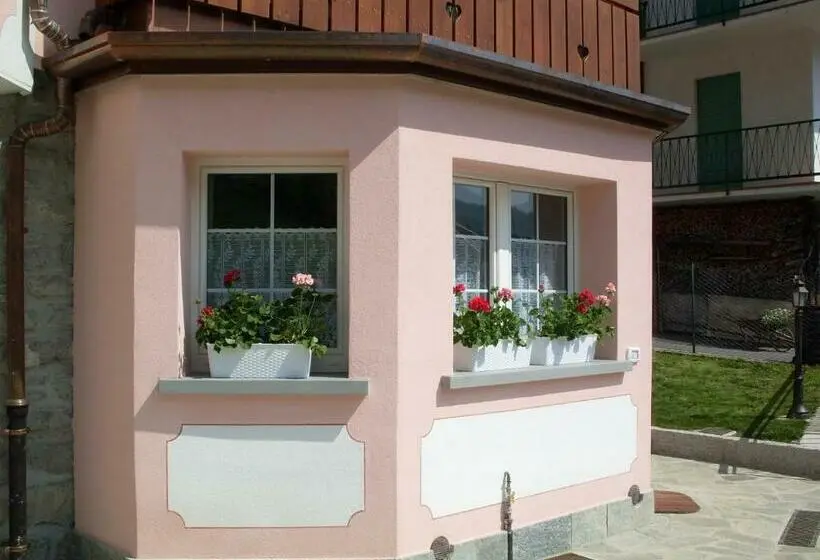 スタンダードスタジオ, B&b Casa Dolce Casa