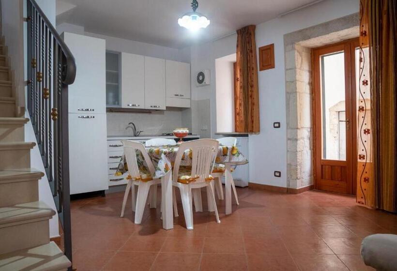اتاق دوبلکس, B&b Il Giardino Dei Mandarini