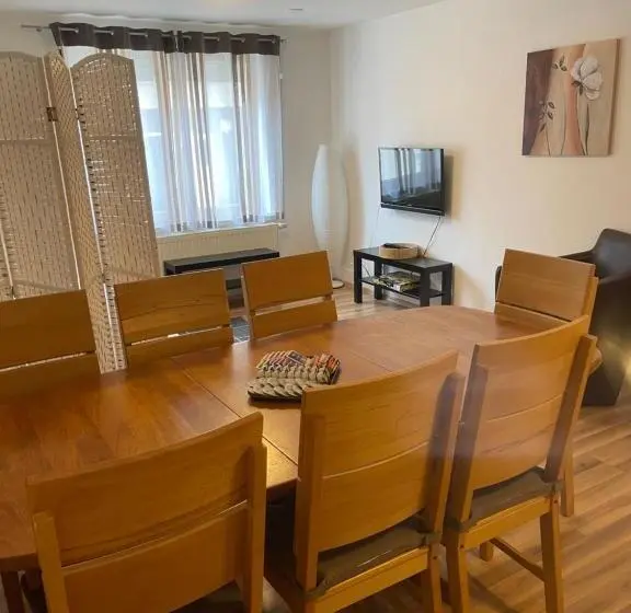 ３ベッドルームアパートメント, Apartments Sunny Place