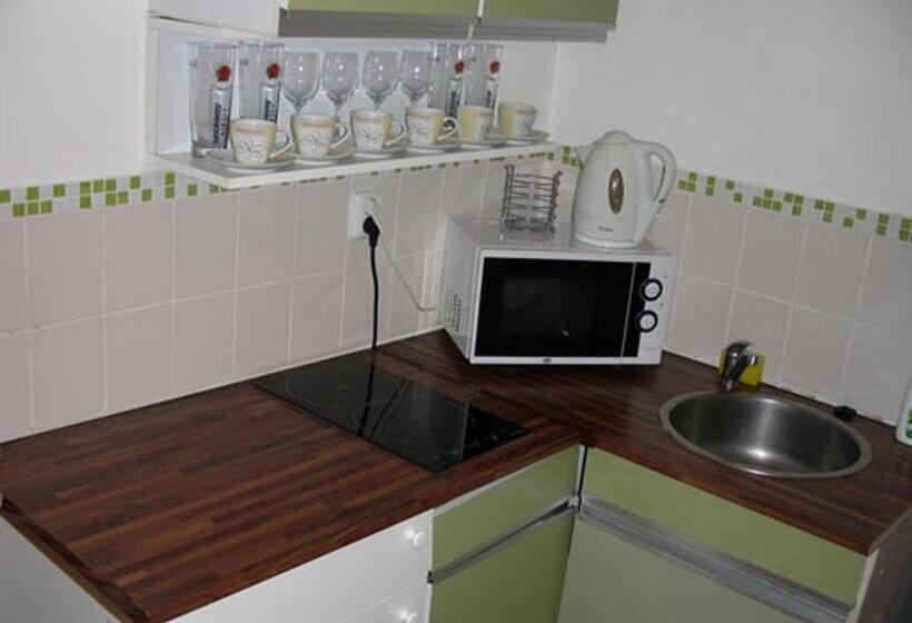 발코니가 있는 2 베드룸 아파트, Apartmány Jedovnice