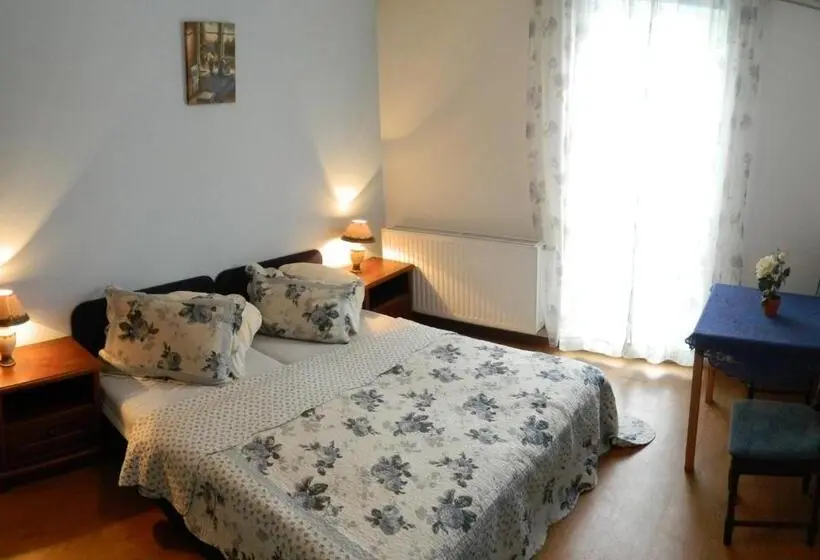 バルコニー付2ベッドルームアパートメント, Apartmány Jedovnice