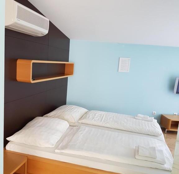 جناح ديلوكس, Penzion Bránabeskyd