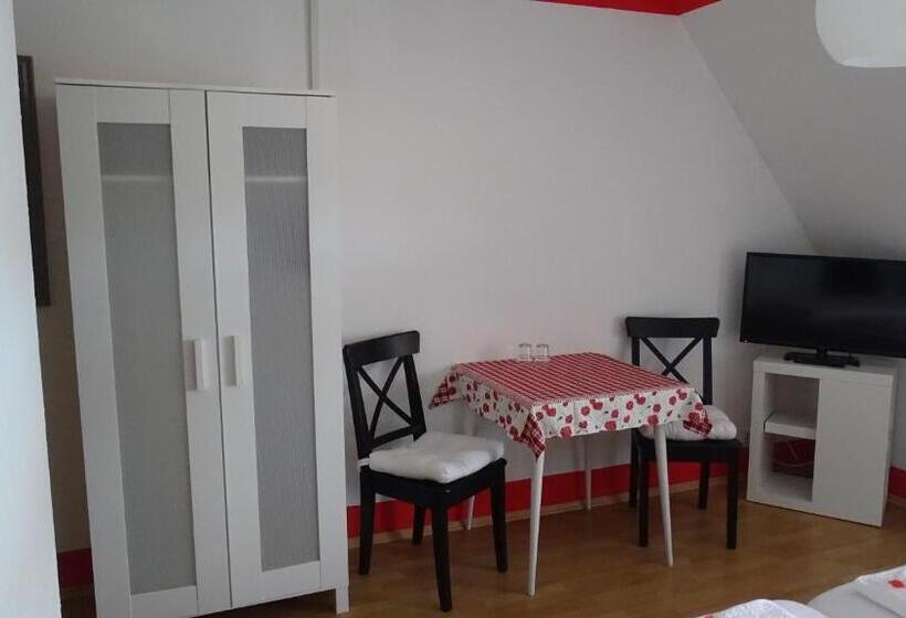 Quarto standart com varanda, Pension Zur Sonne Wittenweier