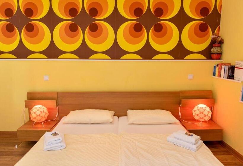 غرفة قياسية, Lotte  The Backpackers