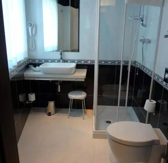 اتاق استاندارد یک نفره, Alveri