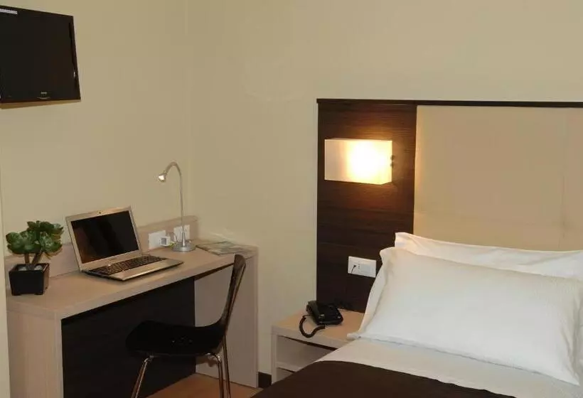 اتاق استاندارد یک نفره, Alveri