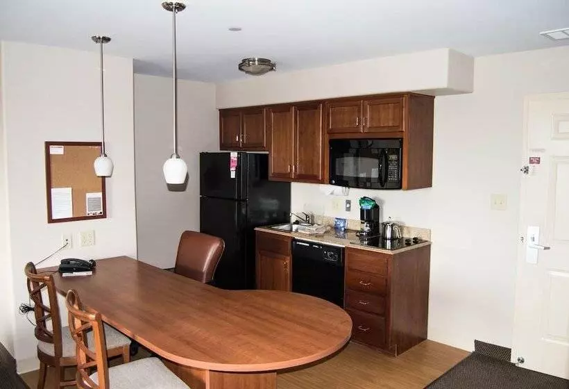 スイート, Candlewood Victoria, An Ihg