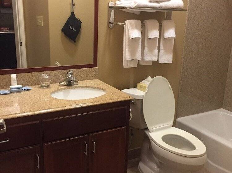 إستوديو قياسى, Candlewood Victoria, An Ihg