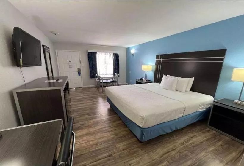 Standard-invahuone King-vuode, Days Inn By Wyndham Orange