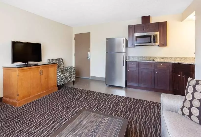 سوییت, Days Inn By Wyndham Yakima