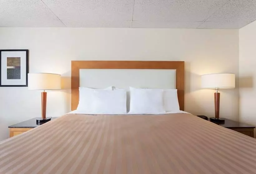 سوییت, Days Inn By Wyndham Yakima