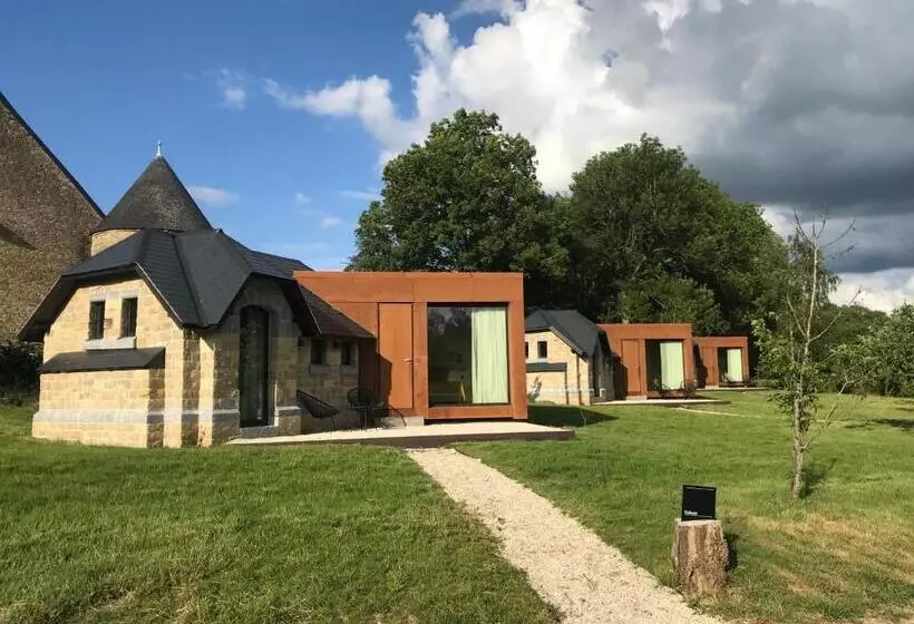 اتاق لوکس, Domaine De Ronchinne  Château Et Ecuries