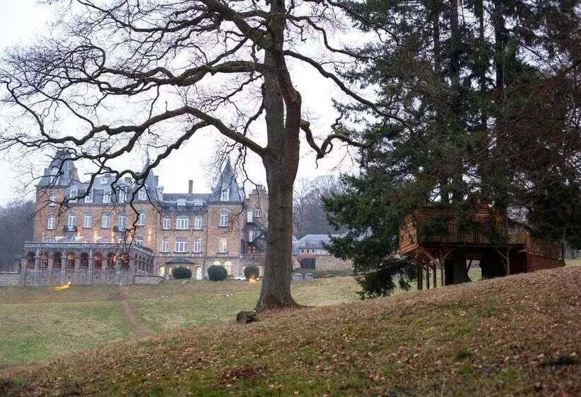 کلبه ییلاقی, Domaine De Ronchinne  Château Et Ecuries