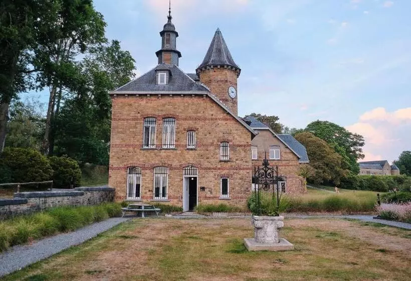 اتاق سوپریور, Domaine De Ronchinne  Château Et Ecuries